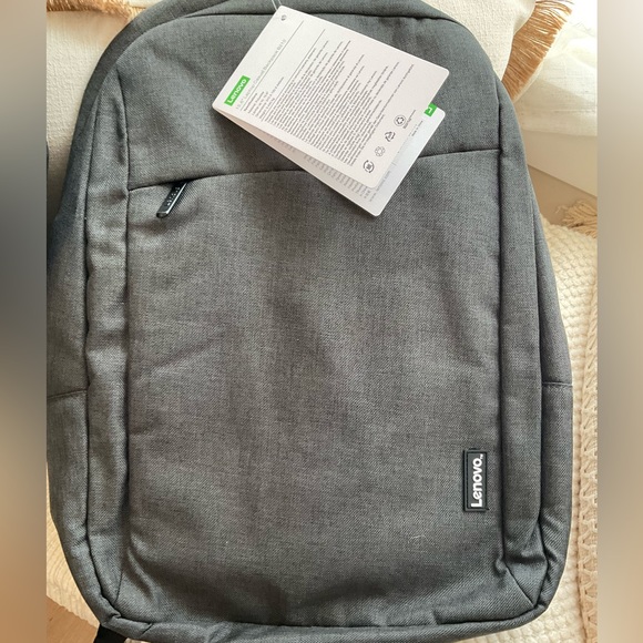 🆕 Lenovo 15.6" in. laptop Grey Lightweight School /Work /Trips Backpack B210 🎒 - Picture 15 of 15